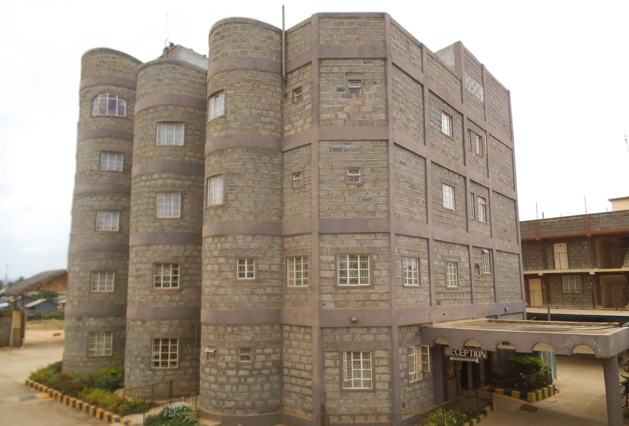 Nanyuki Simba Lodge מראה חיצוני תמונה